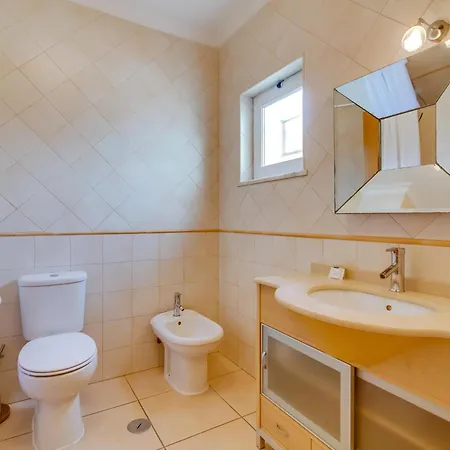 Moradia Islandia Com 4 Quartos E Piscina Privada Vilamoura