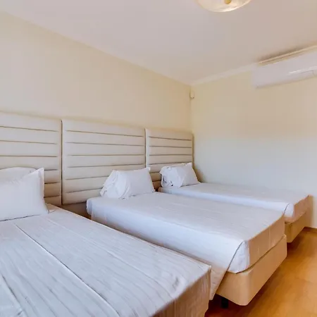 Islandia 4 Bedroom With Private Pool * Vilamoura