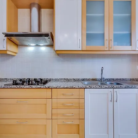 Islandia 4 Bedroom With Private Pool *