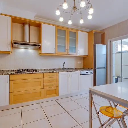 Islandia 4 Bedroom With Private Pool Ferienhaus *