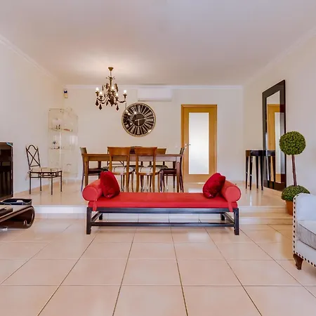 Islandia 4 Bedroom With Private Pool Vilamoura