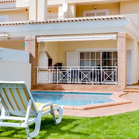 Islandia 4 Bedroom With Private Pool Dom wakacyjny Vilamoura